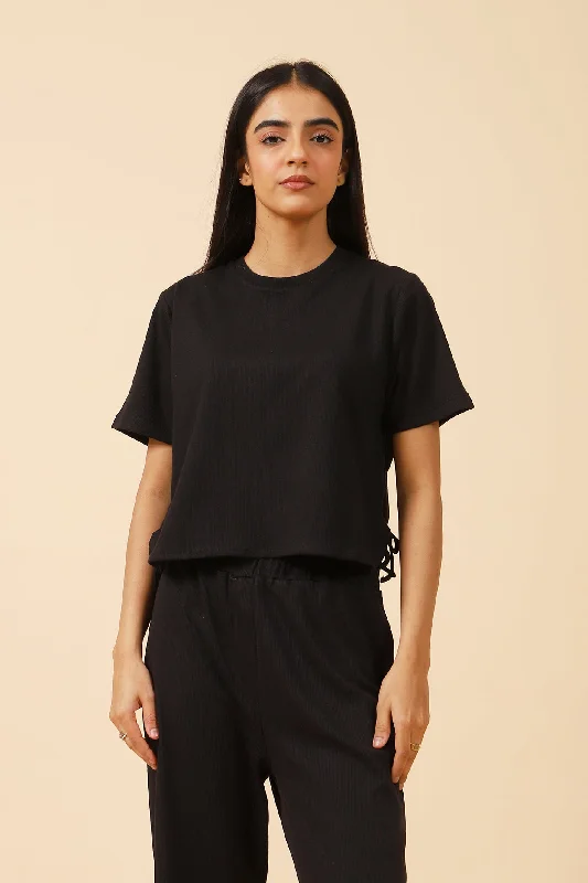 RIBBED TEE WITH DRAWCORD DETAIL